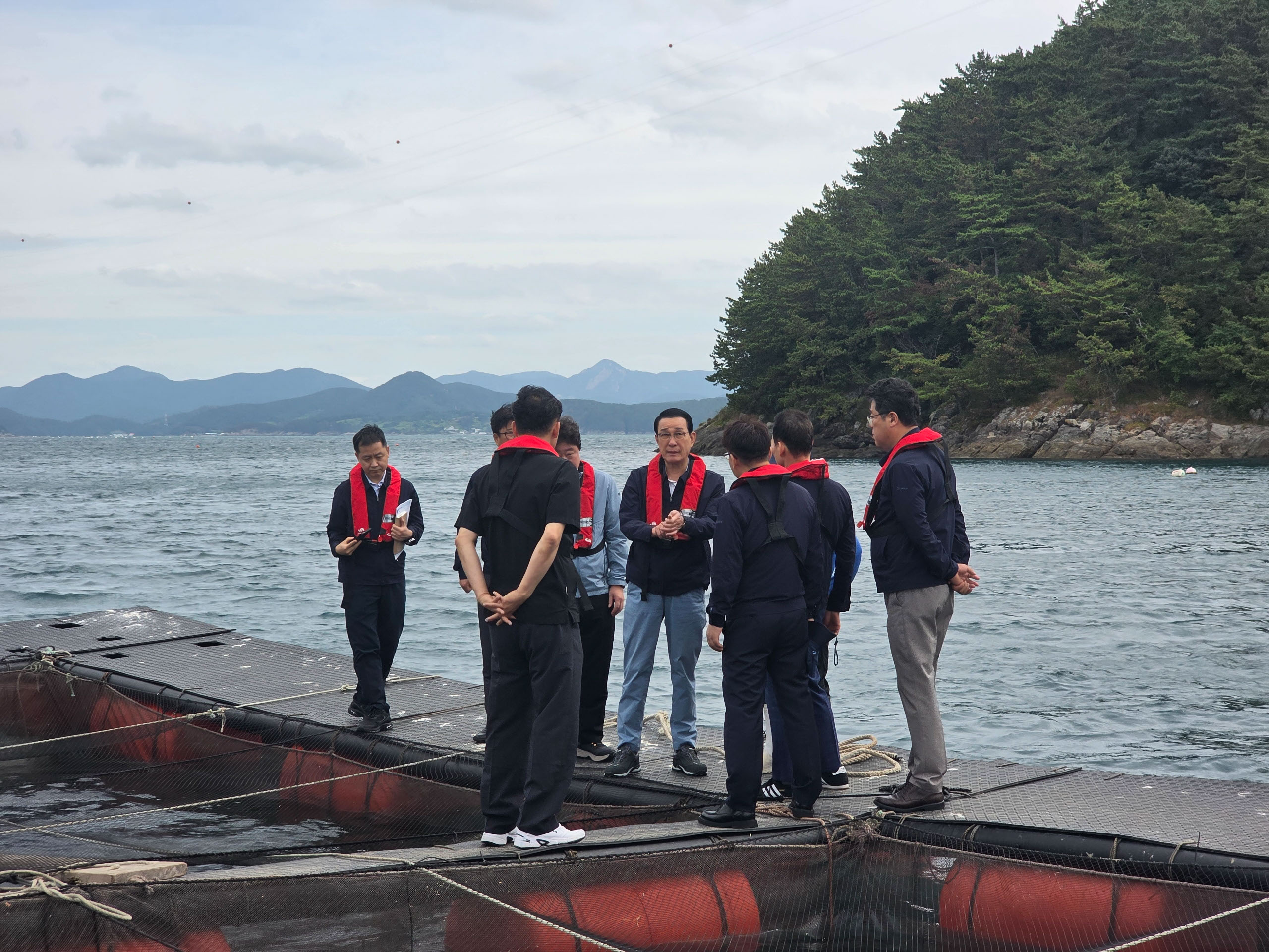 20260811 고수온 양식장 현장방문 (경남) (1).jpg 첨부 이미지