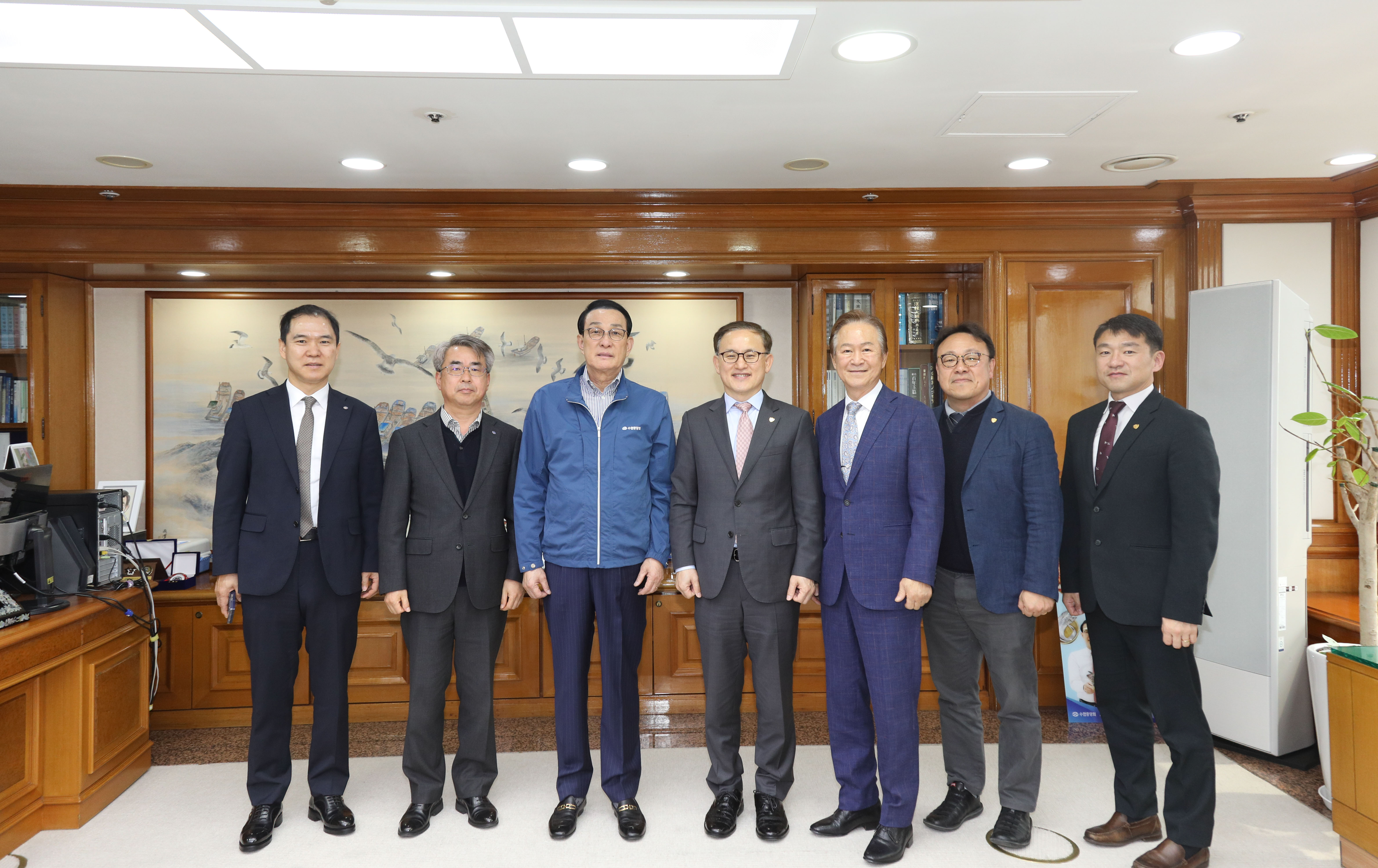 20250402 경상국립대학교 권진회 총장 면담 대표이미지